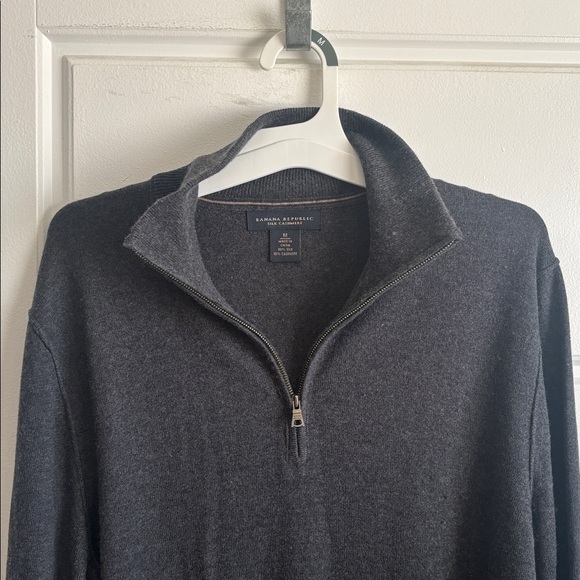 Banana Republic Grey Silk Cashmere 1/4 Zip size M - Picture 2 of 3